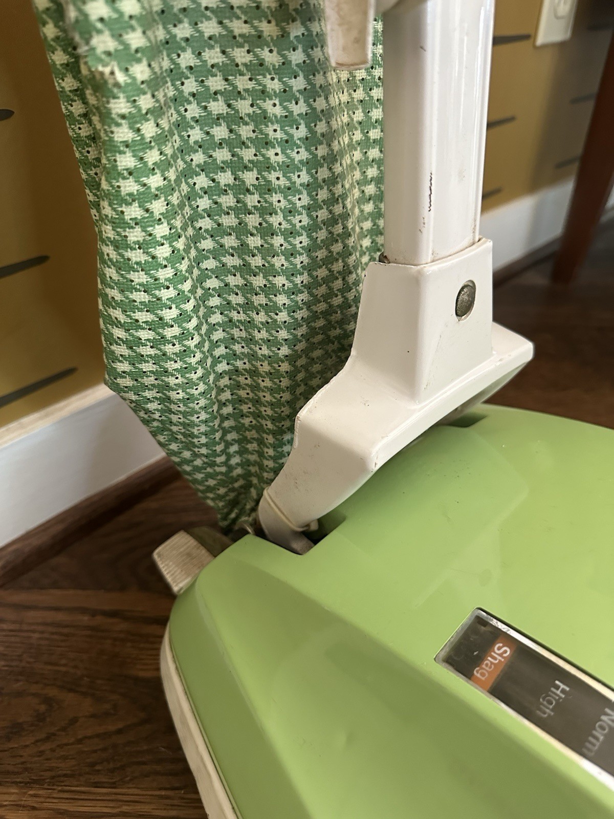 Vintage Hoover Convertible Cleaner Model U4101-001 Avocado Green