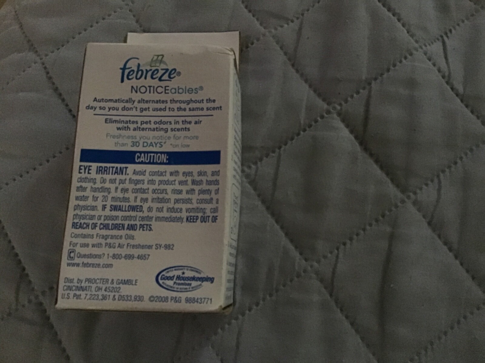 Febreze Noticeables PLUGIN Pet Odor Eliminator Plug Ins Air Freshener NEW H7