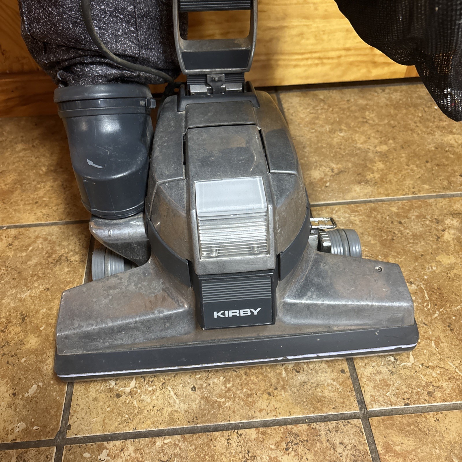 KIRBY G4D Vacuum cleaner Tested Comes with Accessories!