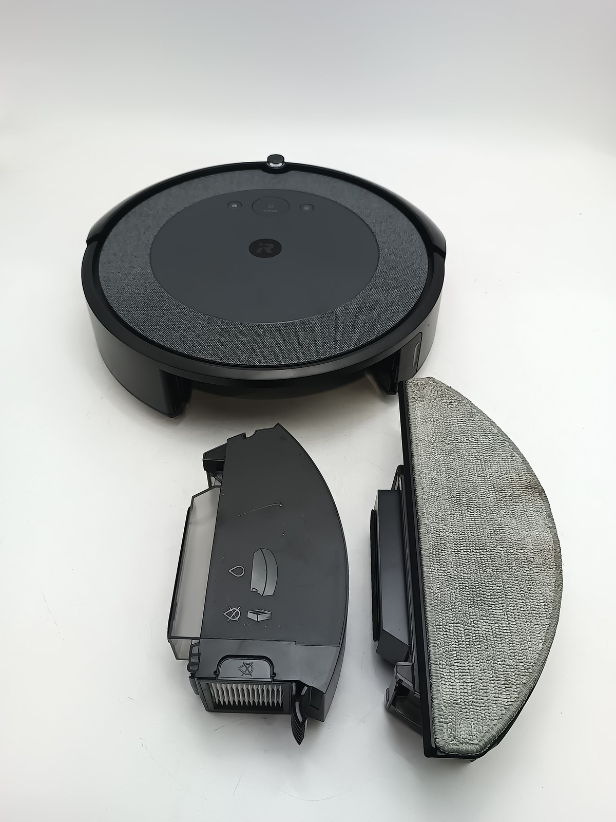 iRobot Roomba i5+ Robot Vacuum & Mop – Self-Emptying, I5G5020 – Gray/Black