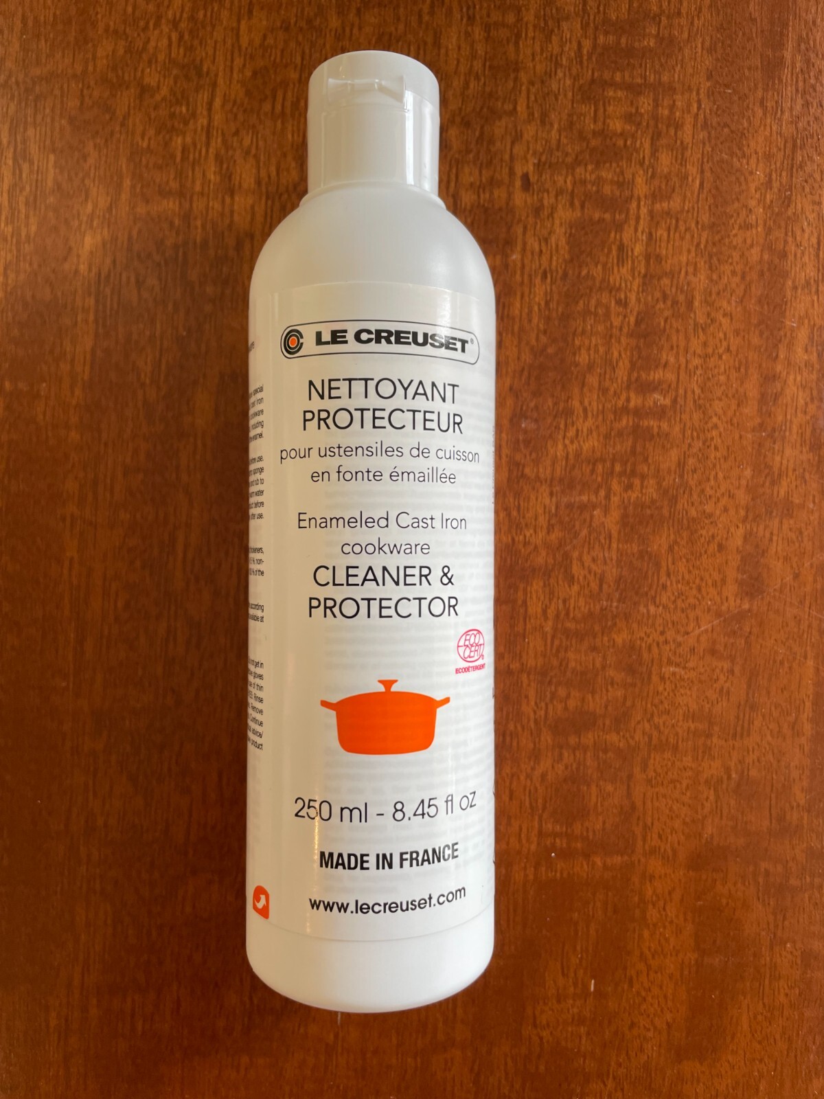 Le Creuset 8.5oz Cast Iron Cookware Cleaner NEW