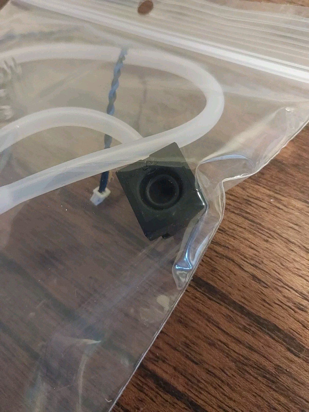HOMEVIZ G1 Robot Vacuum Cleaner 8000Pa- Water Pump And Tank Connection Valve