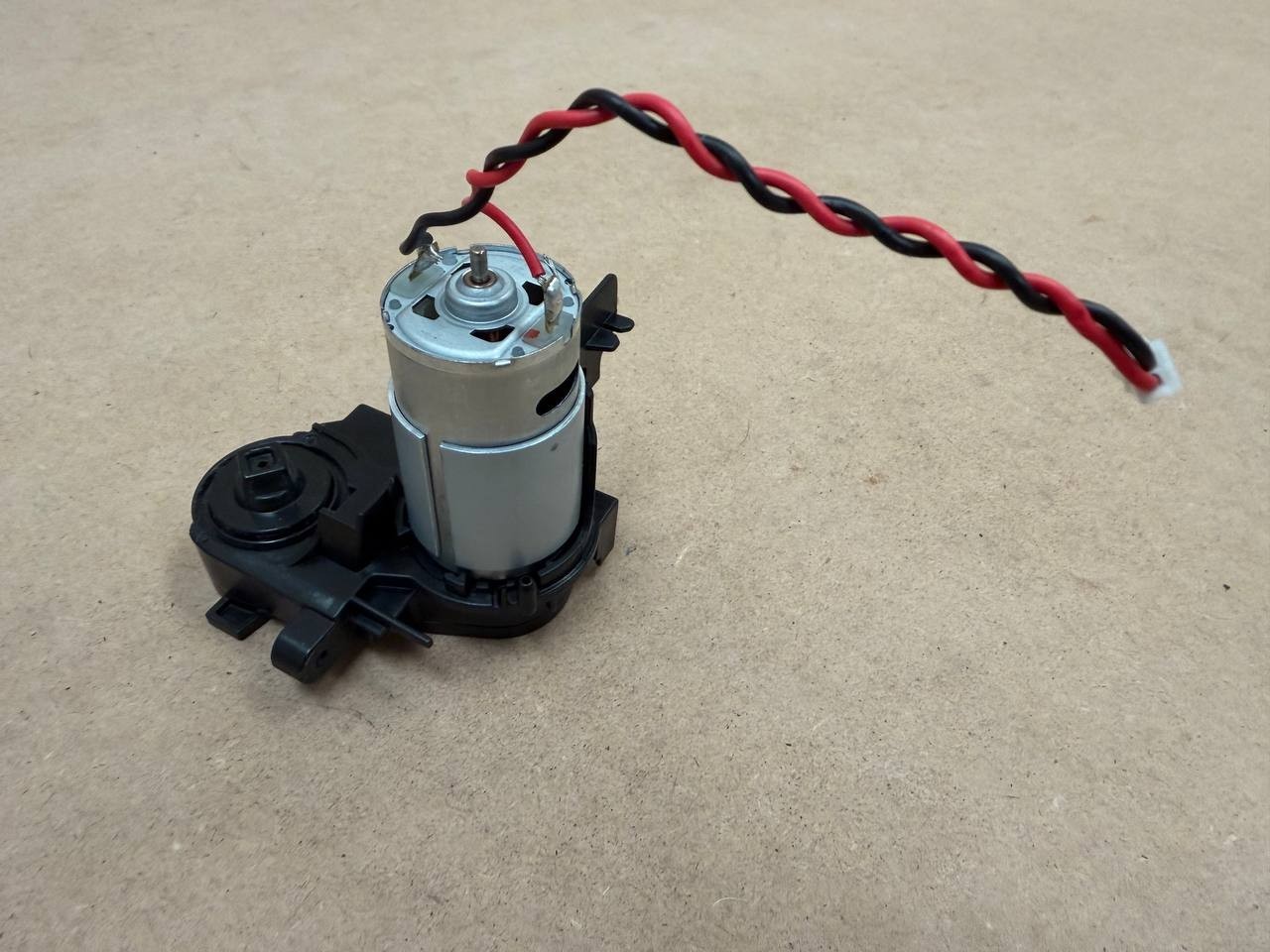 Shark AV2501AE(S) RV2502AE RV2520A0 RV2820 Robot Vacuum Main Roller Brush Motor