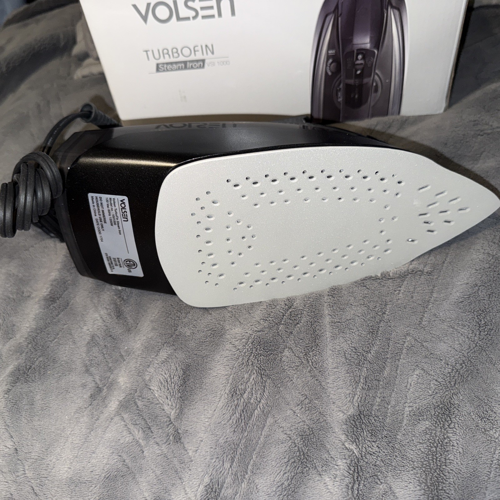 Volsen Trubofin 1200W Steam Iron VSI 1000 Self Cleaning Retails for $240
