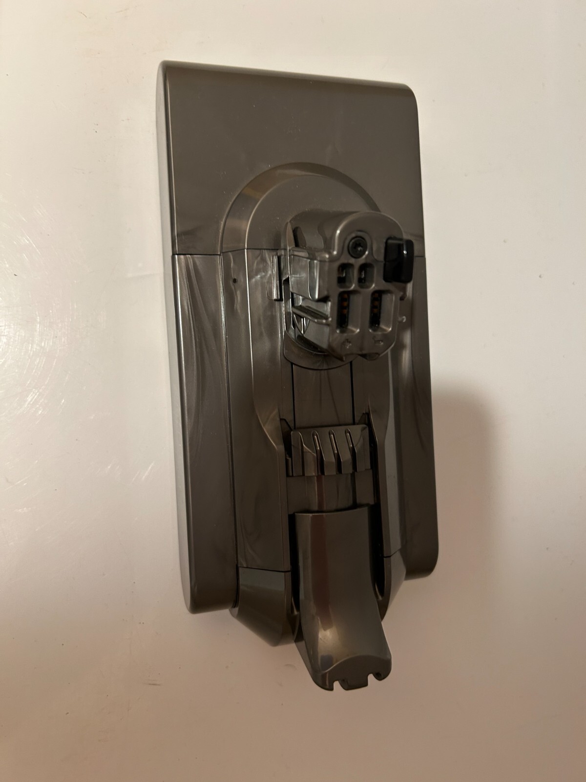Genuine Dyson V11 SV15 vacuum Click-in Battery