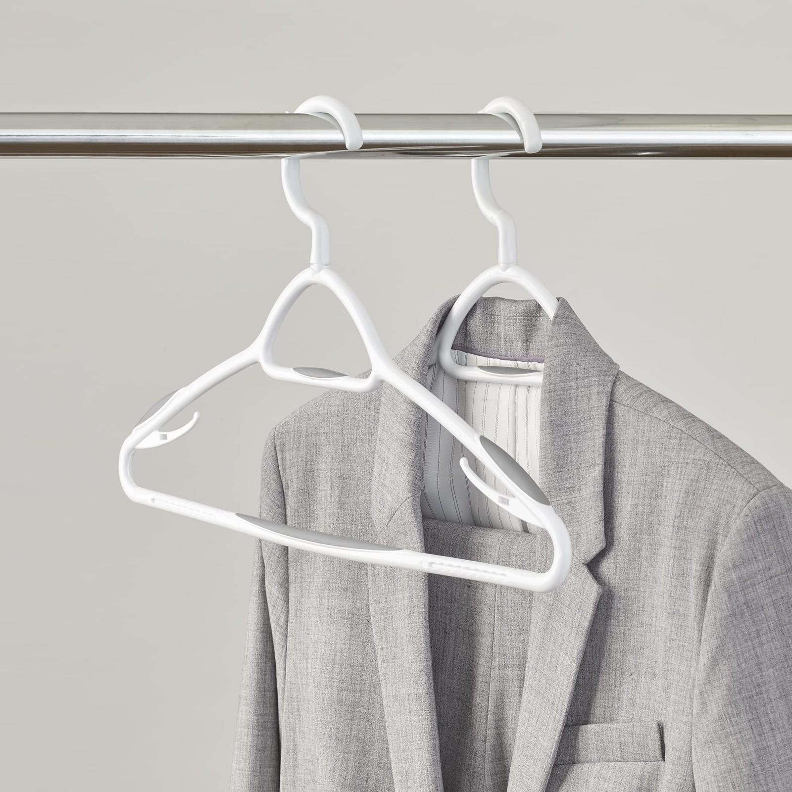Set Of 5 Deluxe Non Slip Hangers By Space Saving Hangers For Clothes Pants Jac