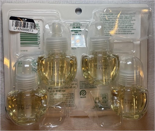 Air Wick Vibrant Plug-in Scented Oil Air Freshener Refills – 4pk: Cotton & White