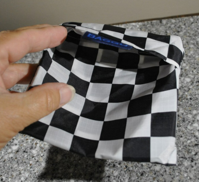 BAGGU Black/White Check 5×5 Retired Baggu Standard POUCH ONLY – HTF