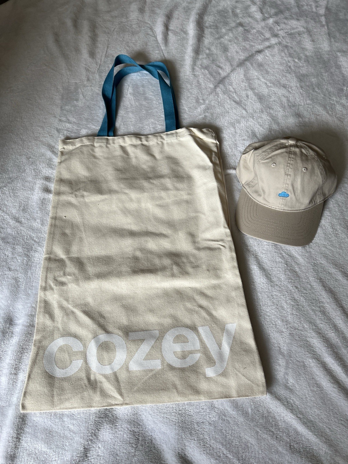 COZEY Long Tote Bag 24″ x 15.5″ & Cap One Size