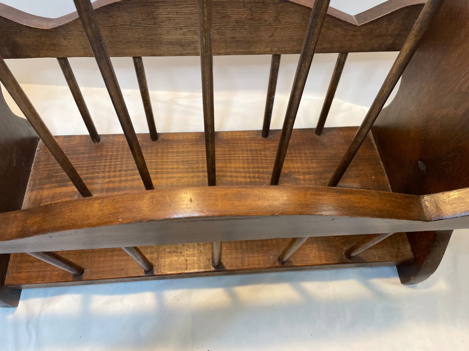 Vintage Solid Wood Magazine Rack Holder Stand Newspaper Record Spindle 18.5″