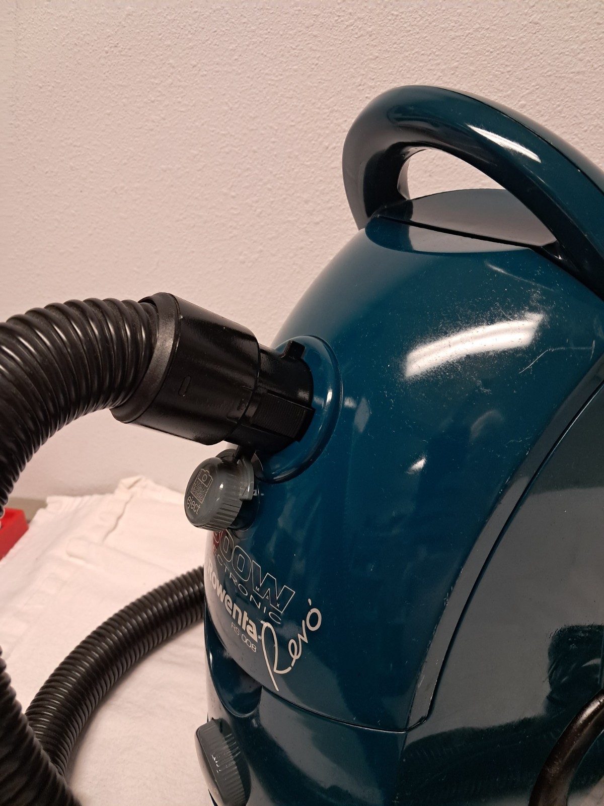 Rowenta Bagged Vacuum 1300w STRONG Upholstery Car model RS 008 Reno