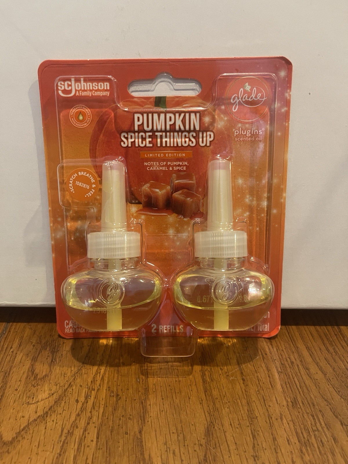 Glade PlugIns PUMPKIN SPICE THINGS UP – Refills 4 Packs 8 Total Limited Edition