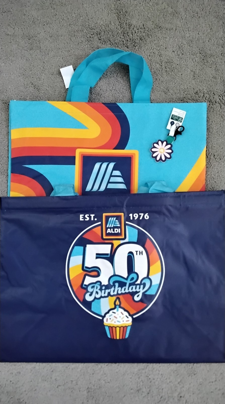 ALDI LOT New 50th B-Day CLICK AND STAY & Rainbow Bags + FLOWER Quarter Keychain