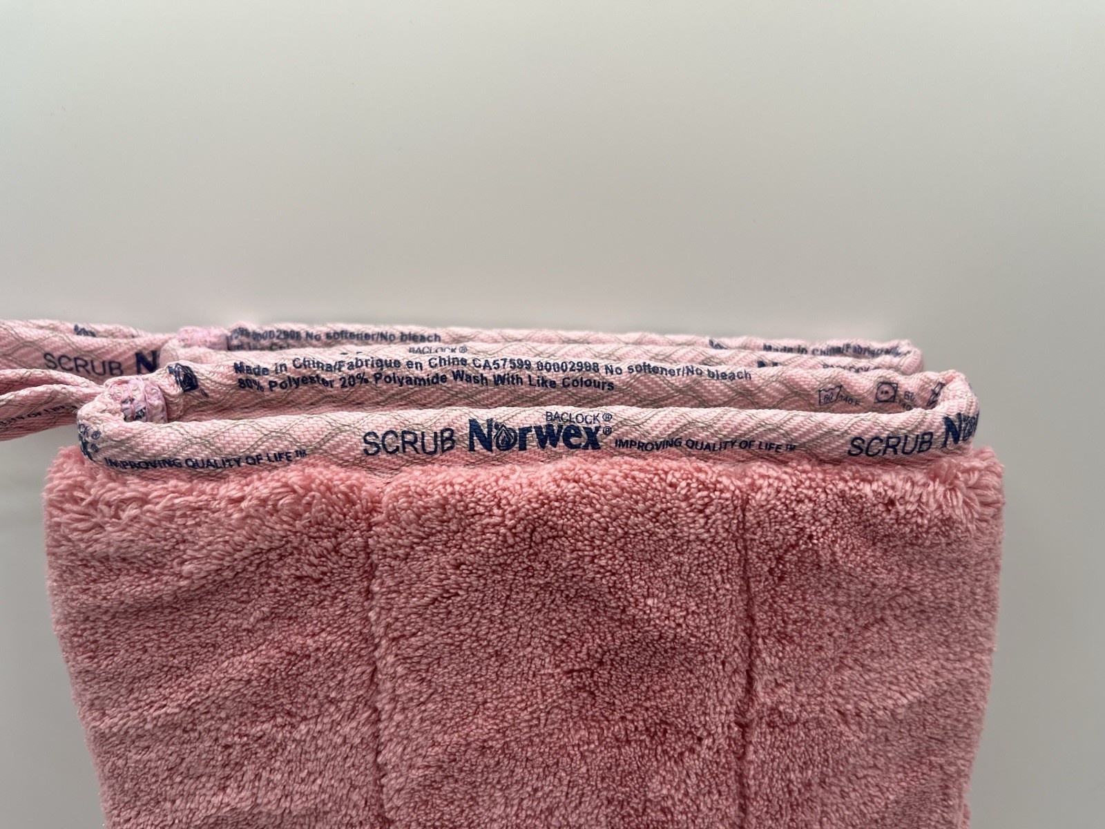 Norwex Bathroom Scrub Mitt in Pink 709000 ● 2-Pack! New Open Box