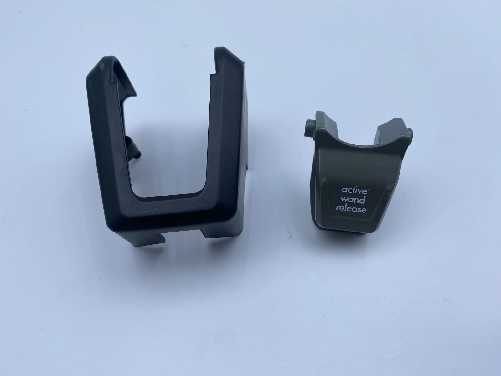 Bissell 3675 CleanView Rewind Vacuum Replacement Wand Release Switch Lever Cover