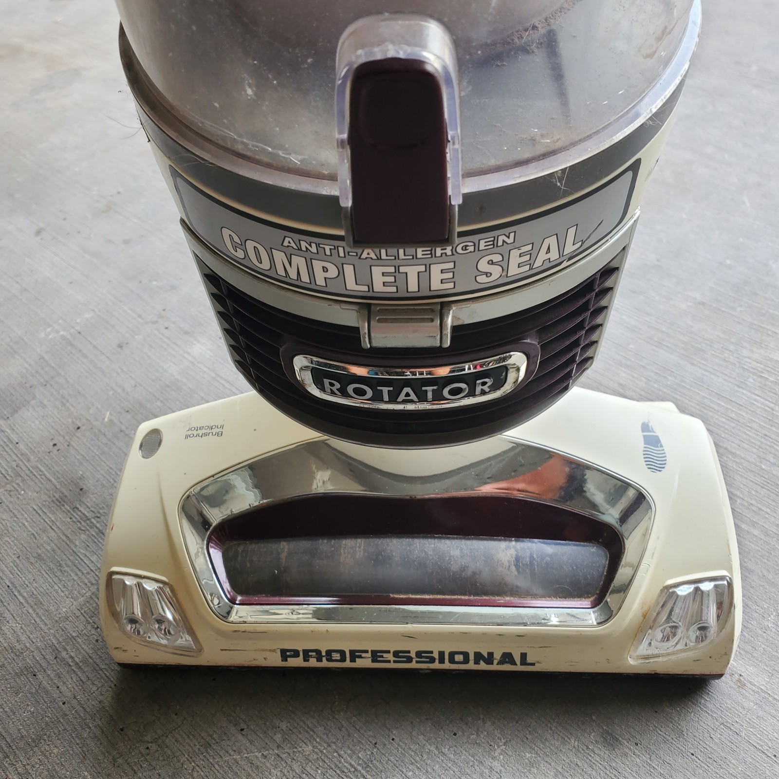 Shark Navigator Lift Away Upright Vacuum Cleaner PRICED TO SELL QUICKLY