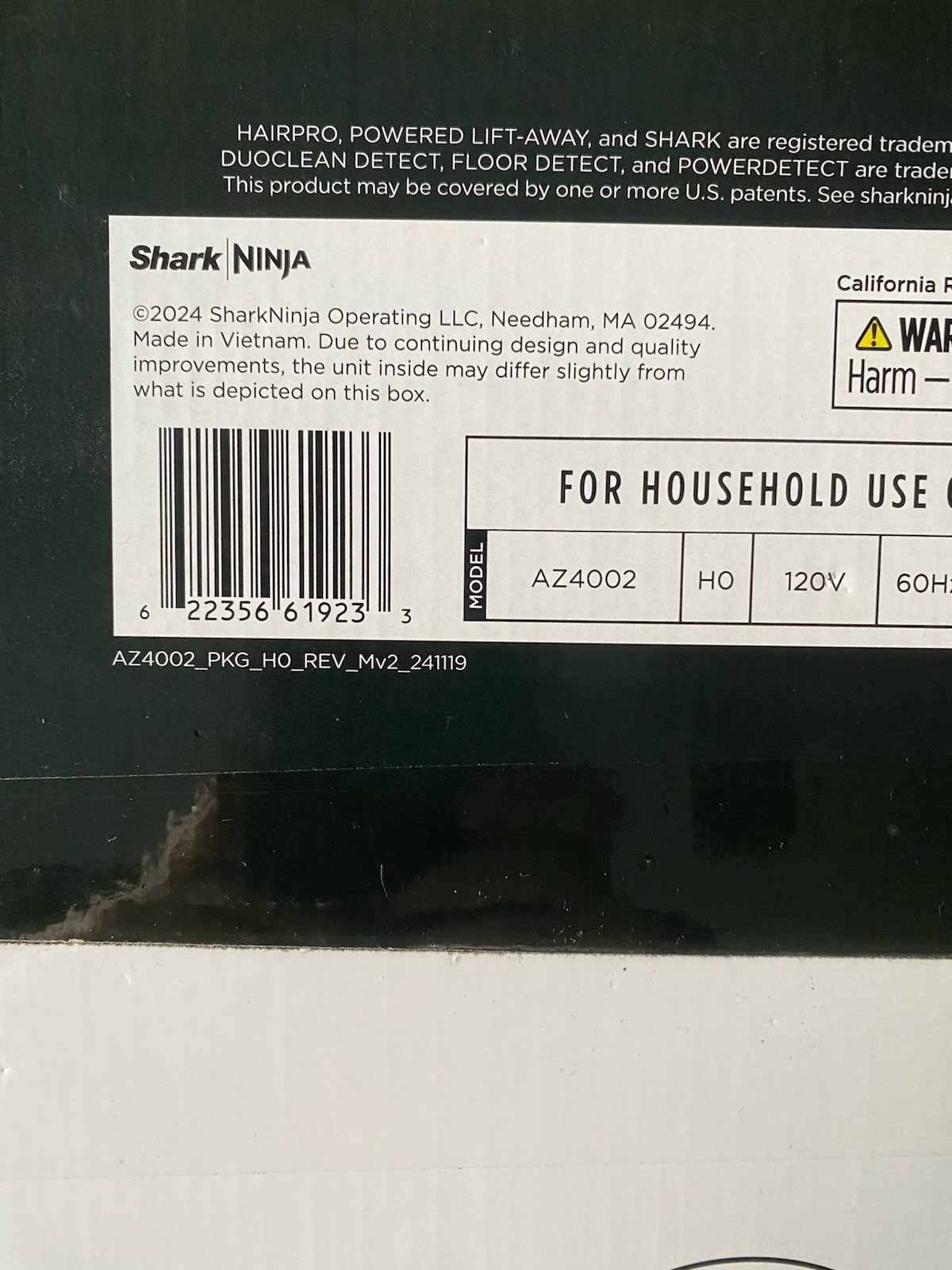 Shark – PowerDetect Upright Vacuum with DuoClean Detect Technology – AZ4002