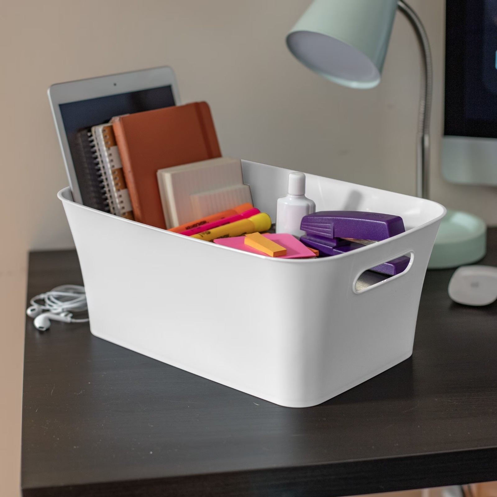 Mainstays Medium White Plastic Storage Bin, 13.8 in x 9.5 in x 5.8 in (4 Pack)