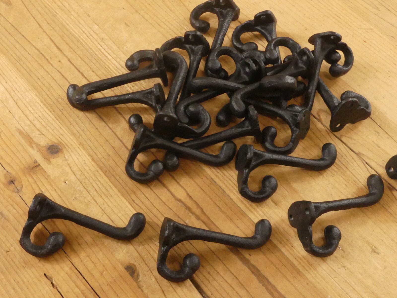 100 BLACK CAST IRON ACORN HOOKS 3 1/4″ LONG HOOK COAT HAT WALL BATHROOM TOWEL