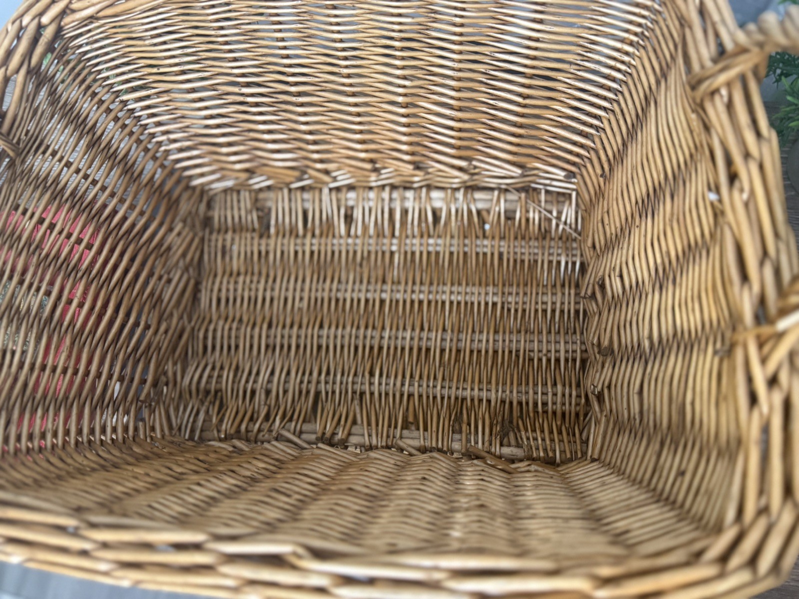 Gift Tree Wicker Basket Lift-Off Lid Storage Picnic Basket Handles