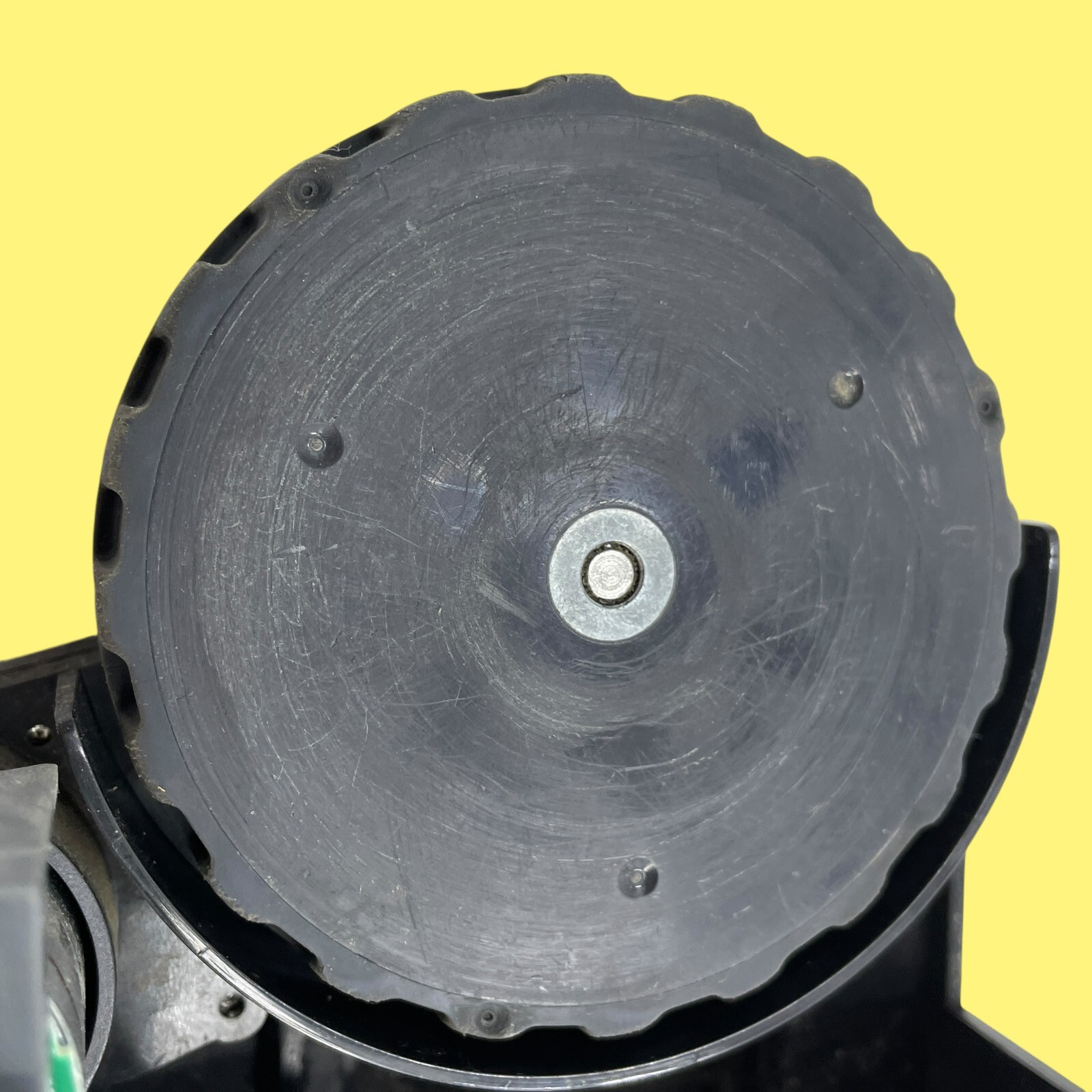 OEM iRobot Roomba Left Wheel ONLY e5 e6 i3 i4 i5 i6 i7 i8 J6 J7 #0190 Z31/16