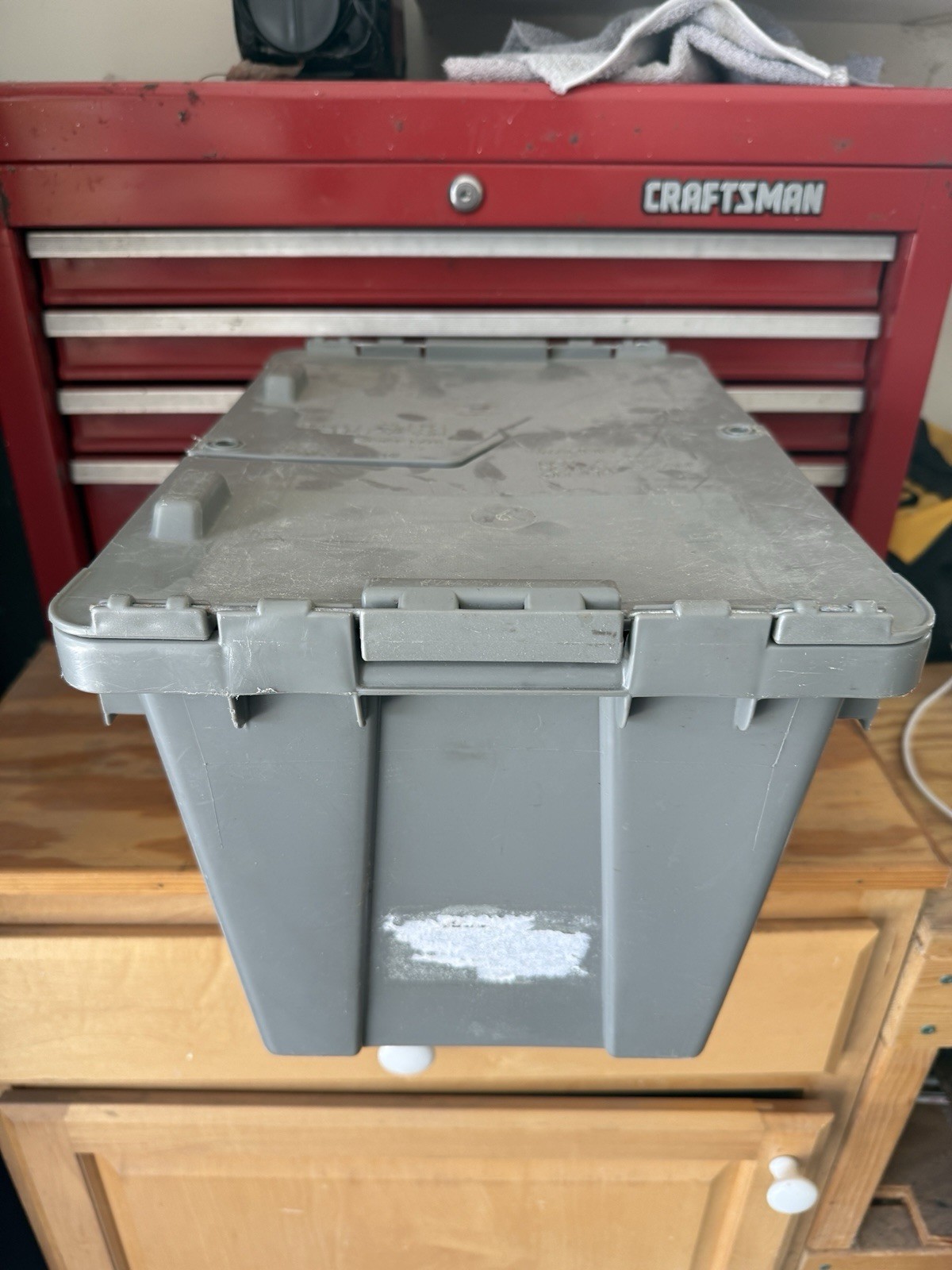 Uline Gray Round Trip Tote w/ Attached Lid HDPE Storage Bin 13.8 x 8.9 x 8.8