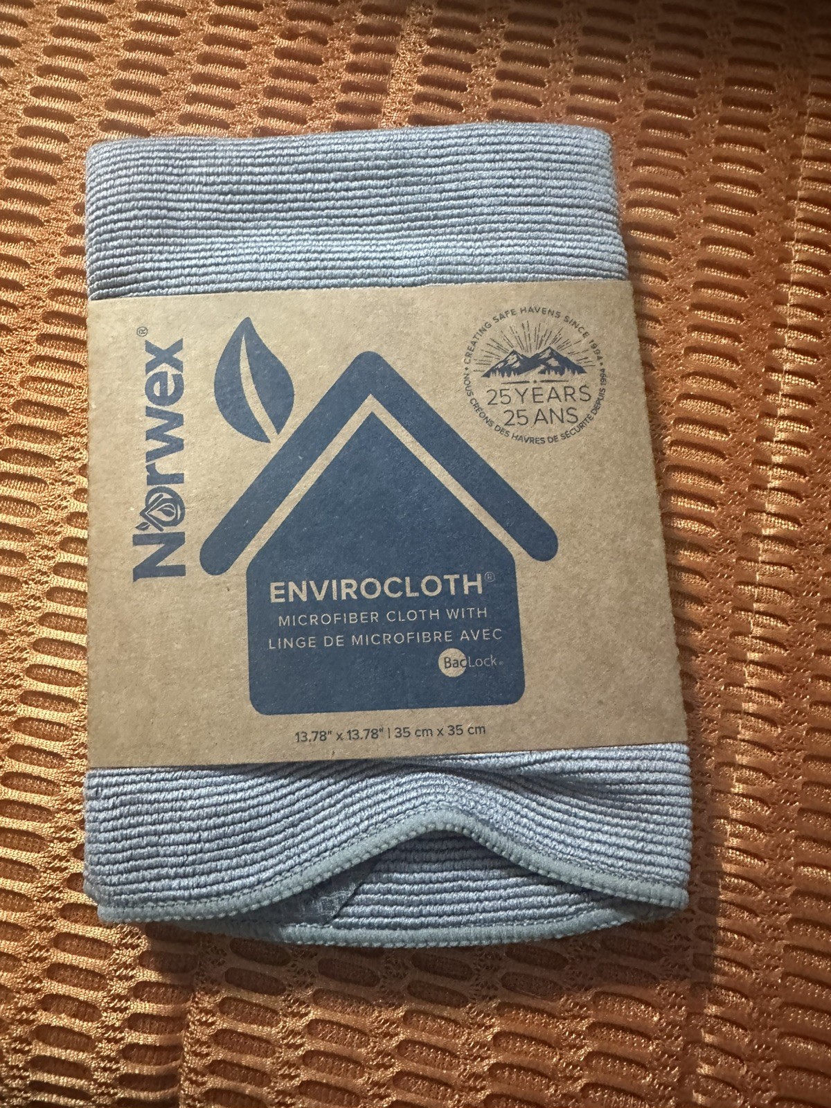 Norwex Cleaning Cloth Set – EnviroCloth – Window Cloth + Spirisponge