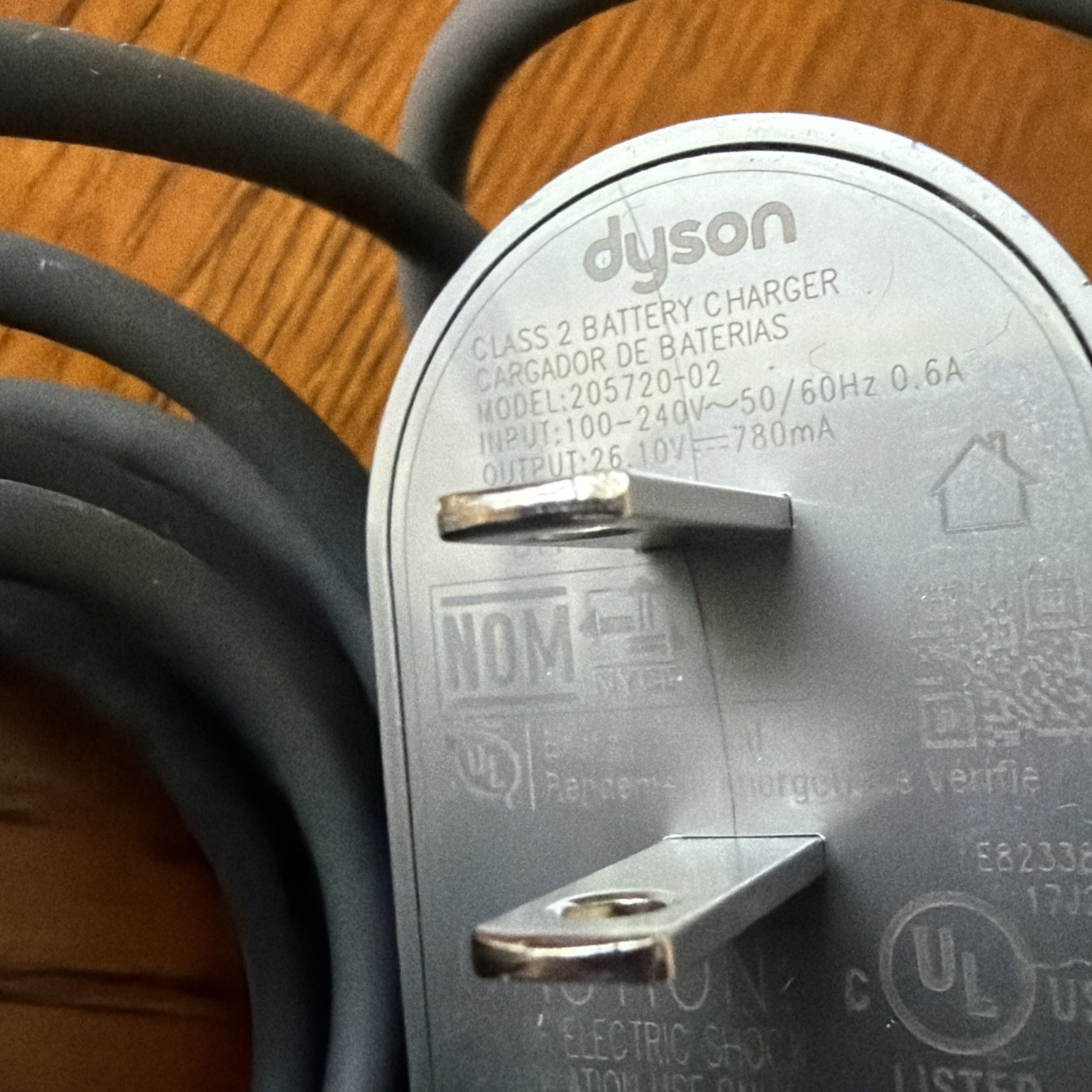 Dyson 205720-02 Vacuum AC Adapter Battery Charger Genuine Power Supply Only D23