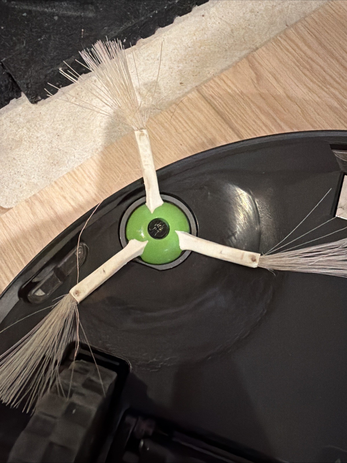 iRobot Roomba J7 Clean Base Automatic Dirt Disposal Dock ADB-N1 Vacuum