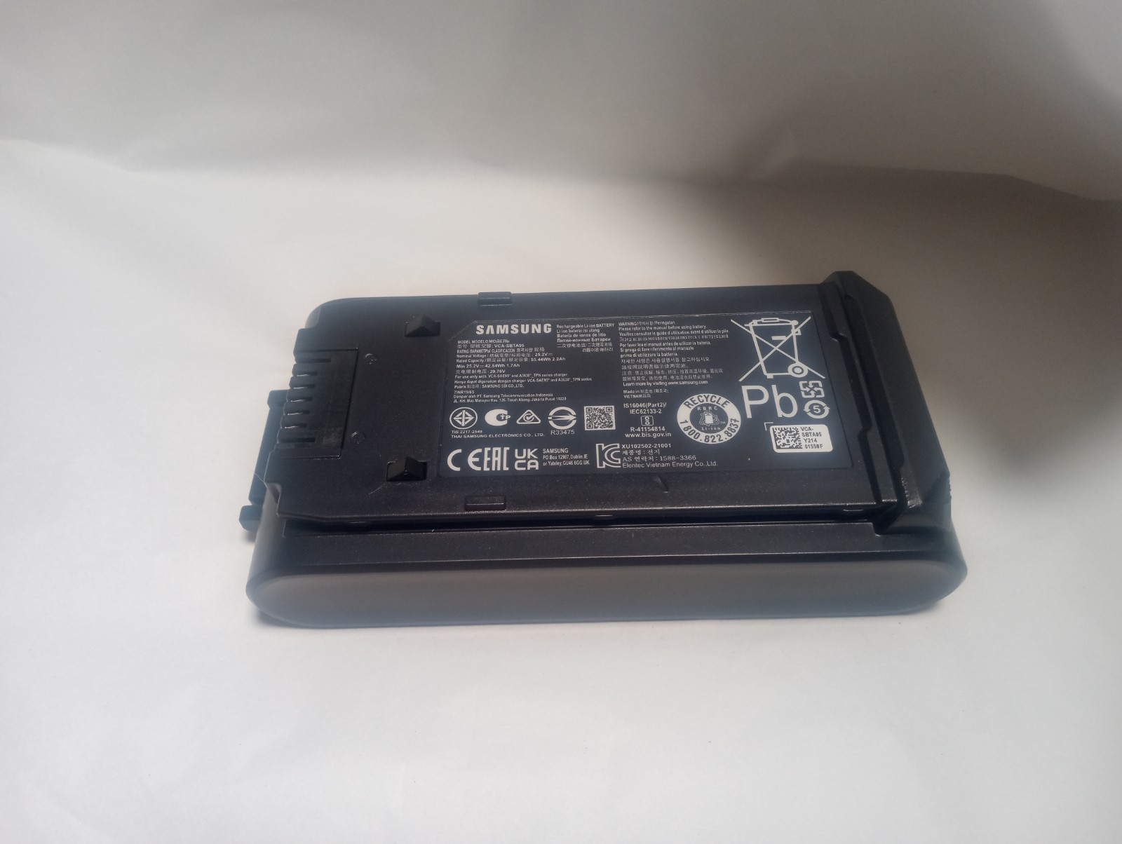SAMSUNG Battery Replacement – VCA-SBTA95. (see the picture for details)