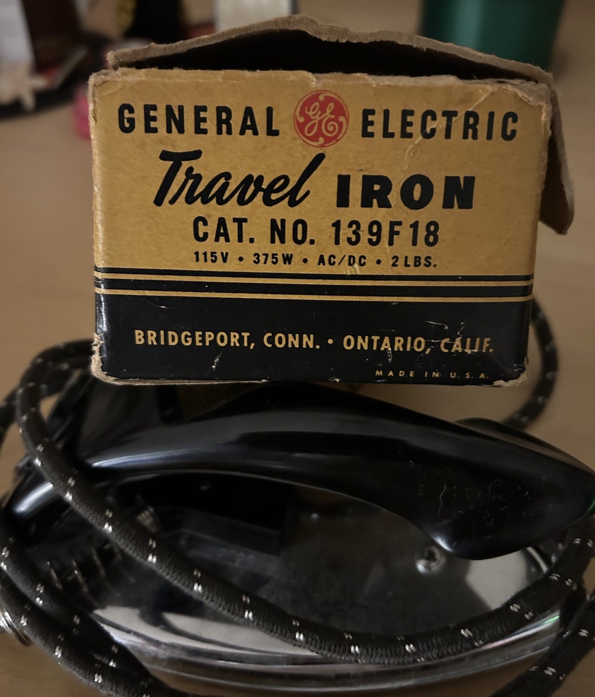Vintage Antique GE 139F18 Corded Travel Dry Iron 375W 115V Black Silver Bag