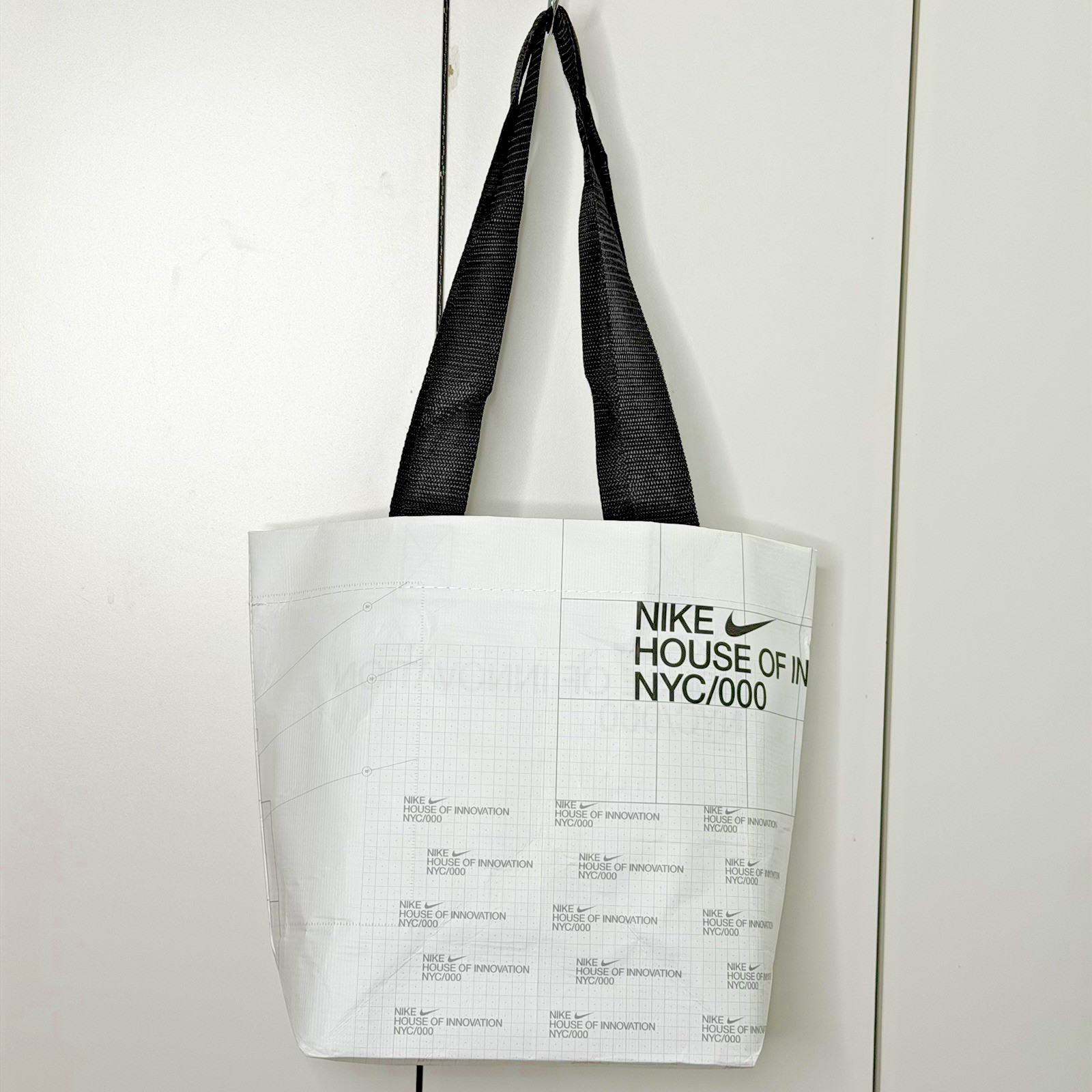 Nike NYC Shopping Tote Bag Reusable Foldable Eco White Small 15″ x 12″ x 5″ New