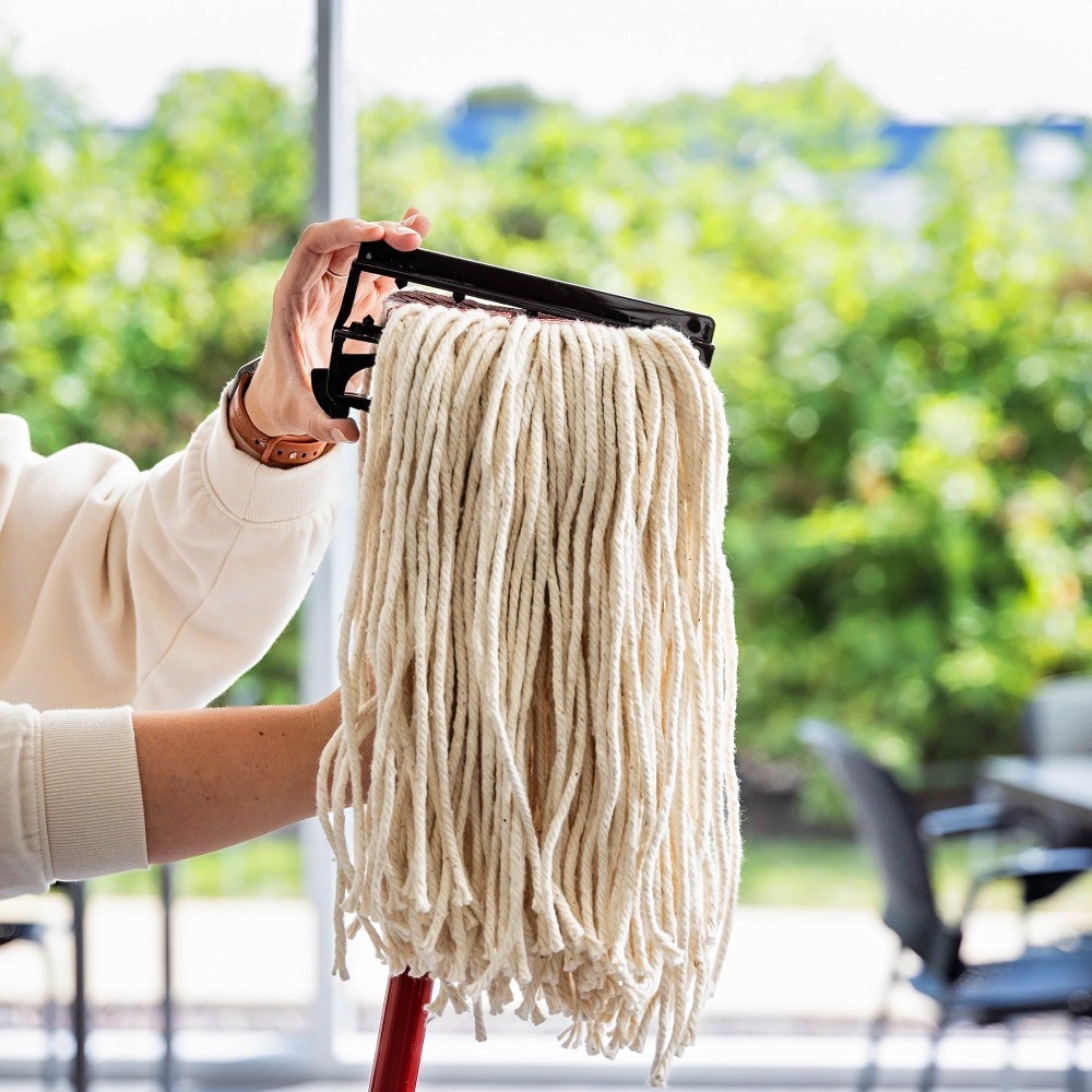 Heavy Duty Cut-End Cotton & Polyester Wet Mop Refill with Clip Attachment