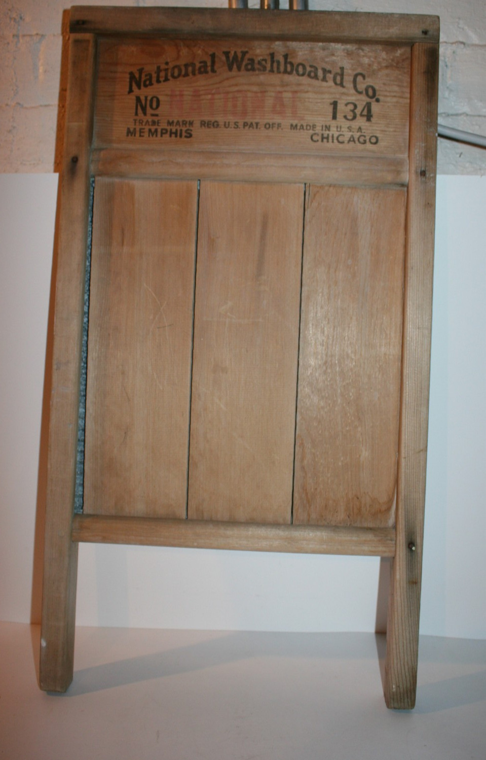 VTG National Co. WashBoard Memphis Chicago 134 Soap Saving Made In USA 14x2x26″