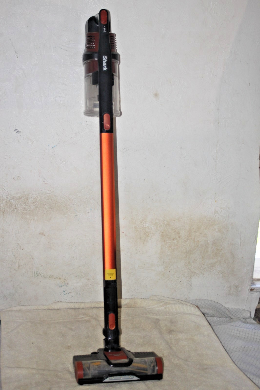 Shark Rocket IZ142 Impact Pet Pro Cordless Vacuum Zero-M Orange (No Adapter)