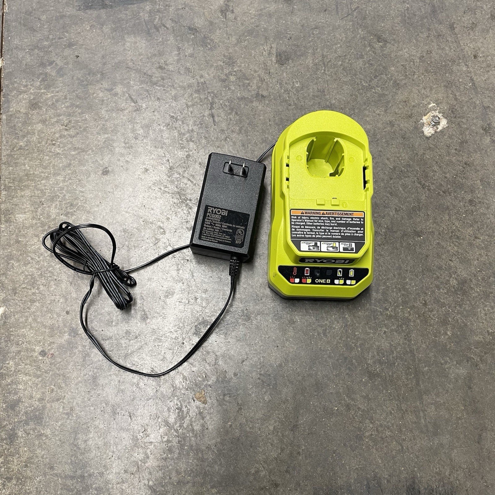 Ryobi One + HP 18V Volt Pet Stick Vacuum w/Battery & Charger PBLSV716K