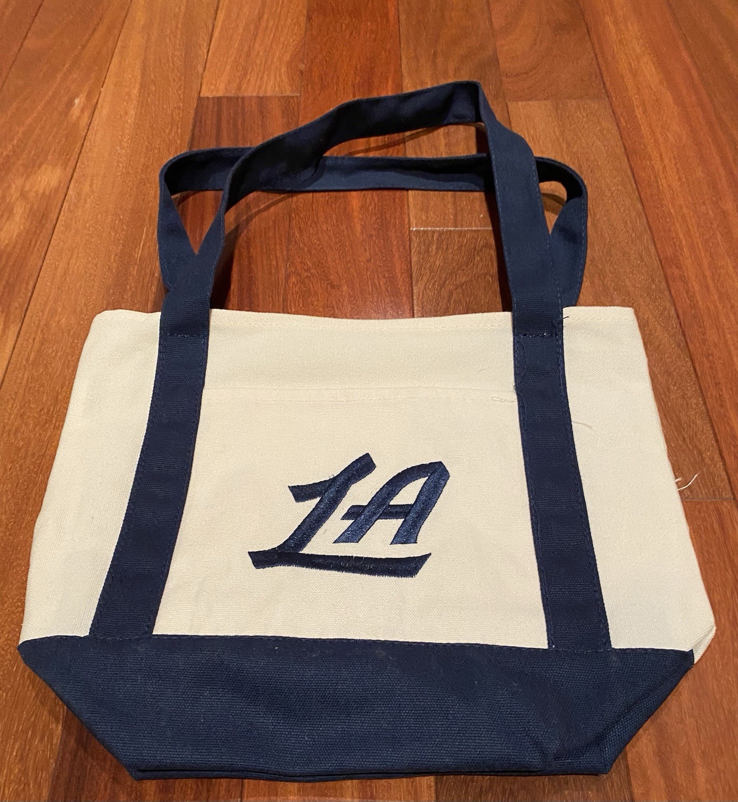 L A Clippers Canvas Bag Cream W Navy Blue Embroidery & Blue Handles 13” X 11”