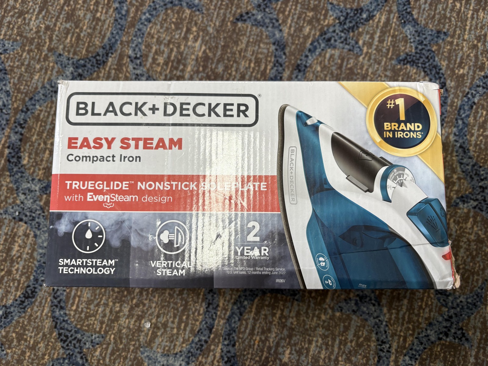 BLACK+DECKER Easy Steam Compact Iron TrueGlide Nonstick Soleplate New