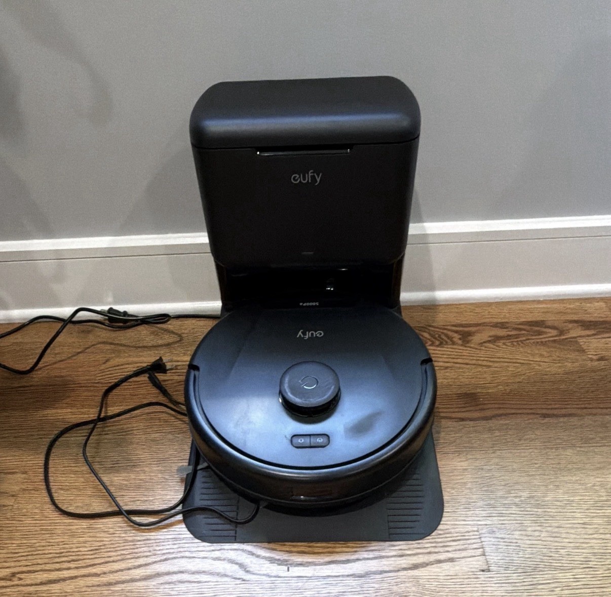 eufy L60 SES Robotic Vacuum Auto-Empty Station LiDAR Navigation Black