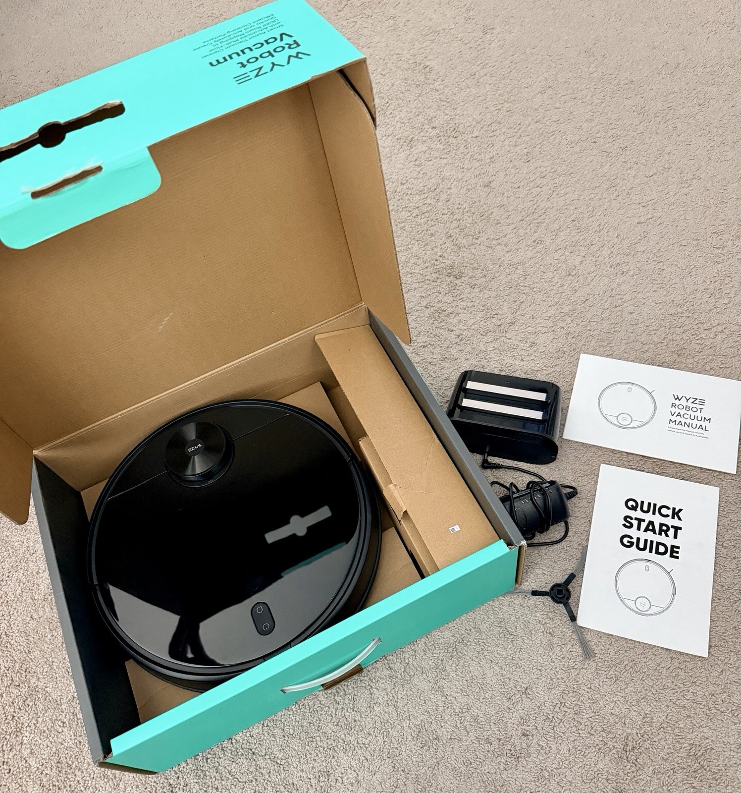 Wyze Robot Vacuum Robotic LiDAR Room Mapping Wi-Fi HEPA Black w/ Dock