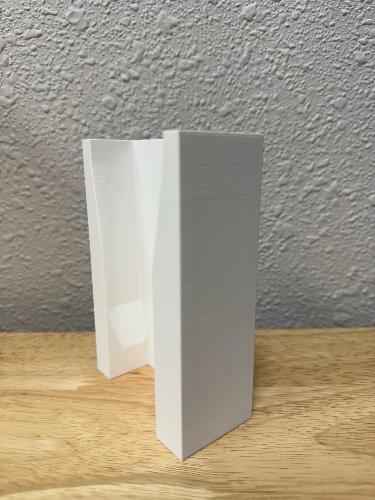 Wall Mount Holder for Ryobi ONE+ HP Vacuum, White Plastic Bracket
