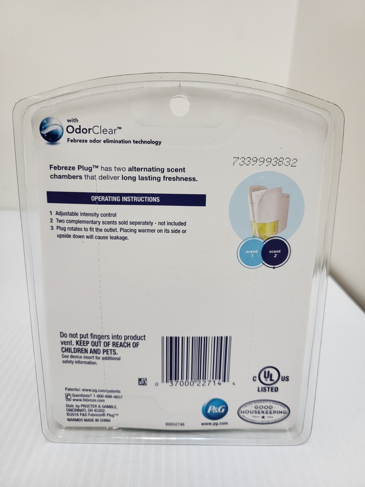 Febreze Noticeables 2 In 1 Alternating Scented Oil Warmer Plug In – White