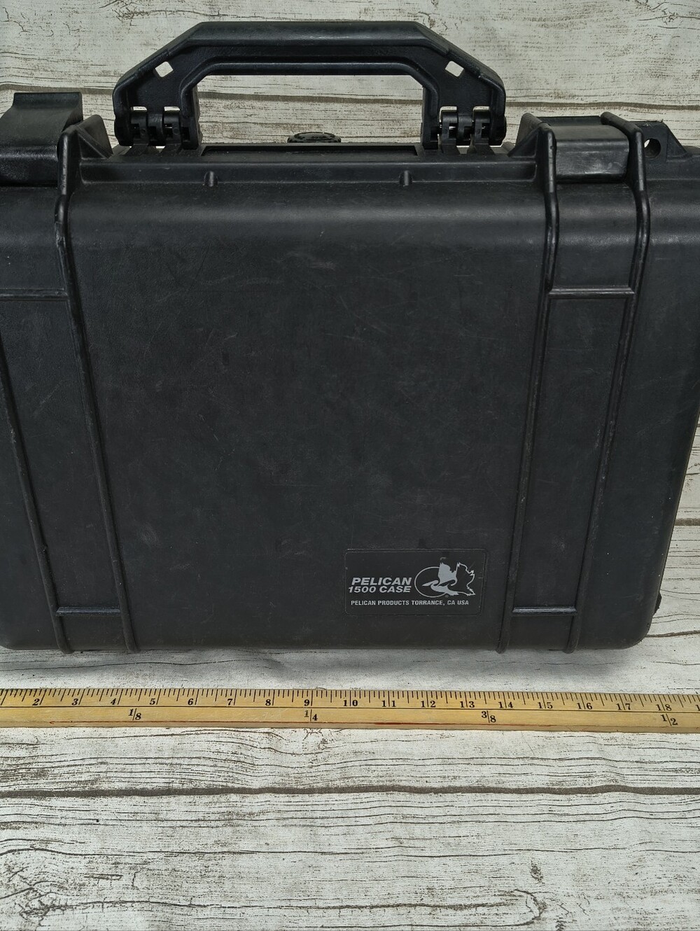 Pelican 1500, Black, Genuine, Medium Protector Case 18.5 X 14.06 X 7.75