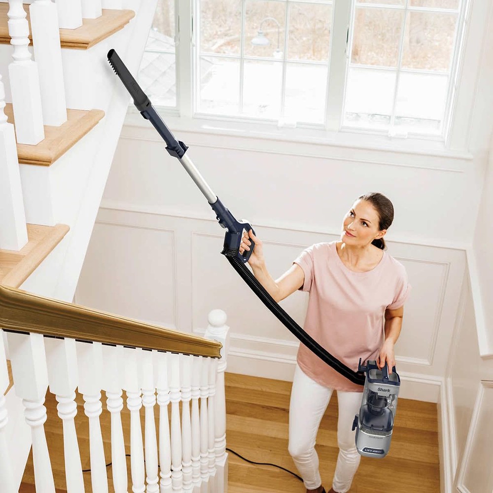 Shark UV900 Pet Performance Plus Lift-Away Upright Vacuum