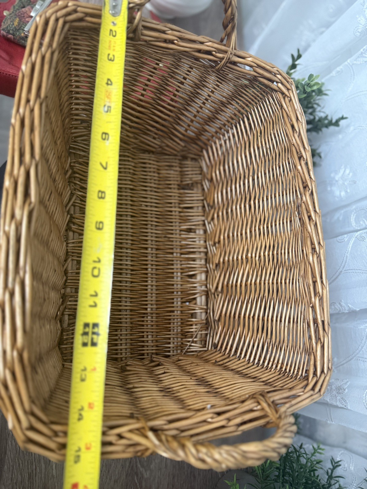 Gift Tree Wicker Basket Lift-Off Lid Storage Picnic Basket Handles