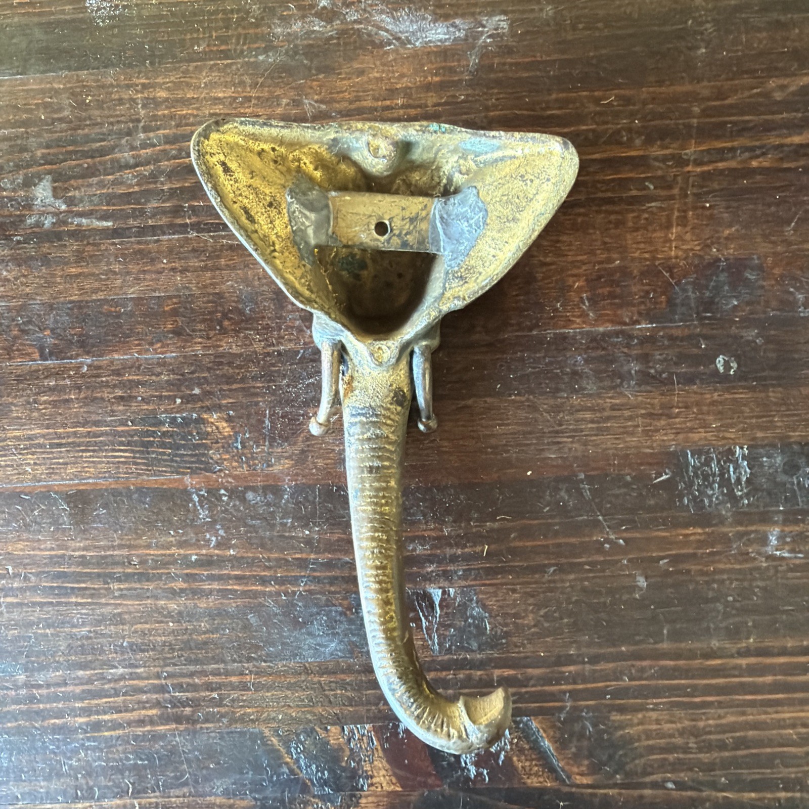 Bronze Elephant Hanger