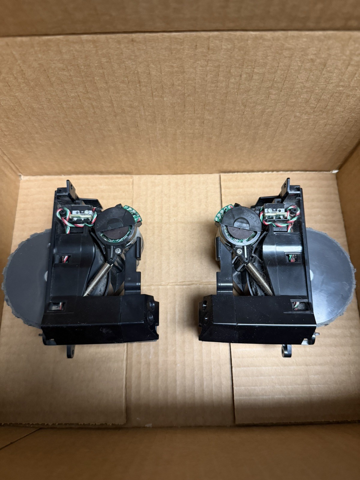 OEM Roomba s9 s9+ Drive Wheels Pair Left Right Wheel Tested Working