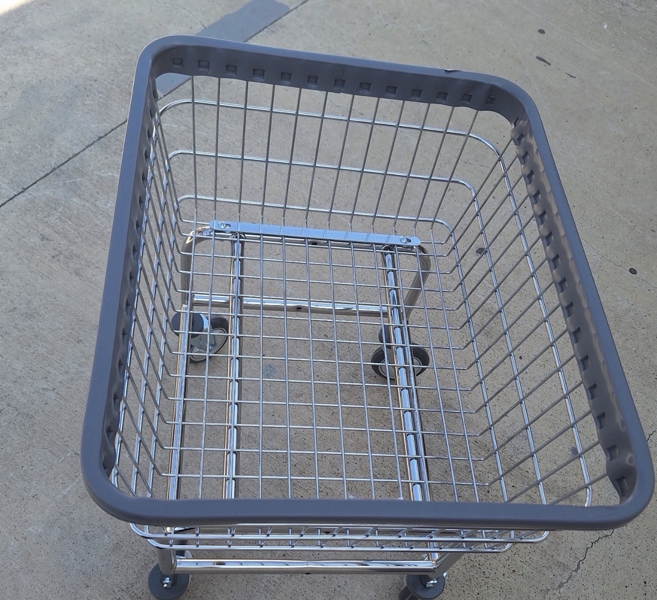 R&B Wire Laundry Cart 1-100CEC Chrome Heavy Duty