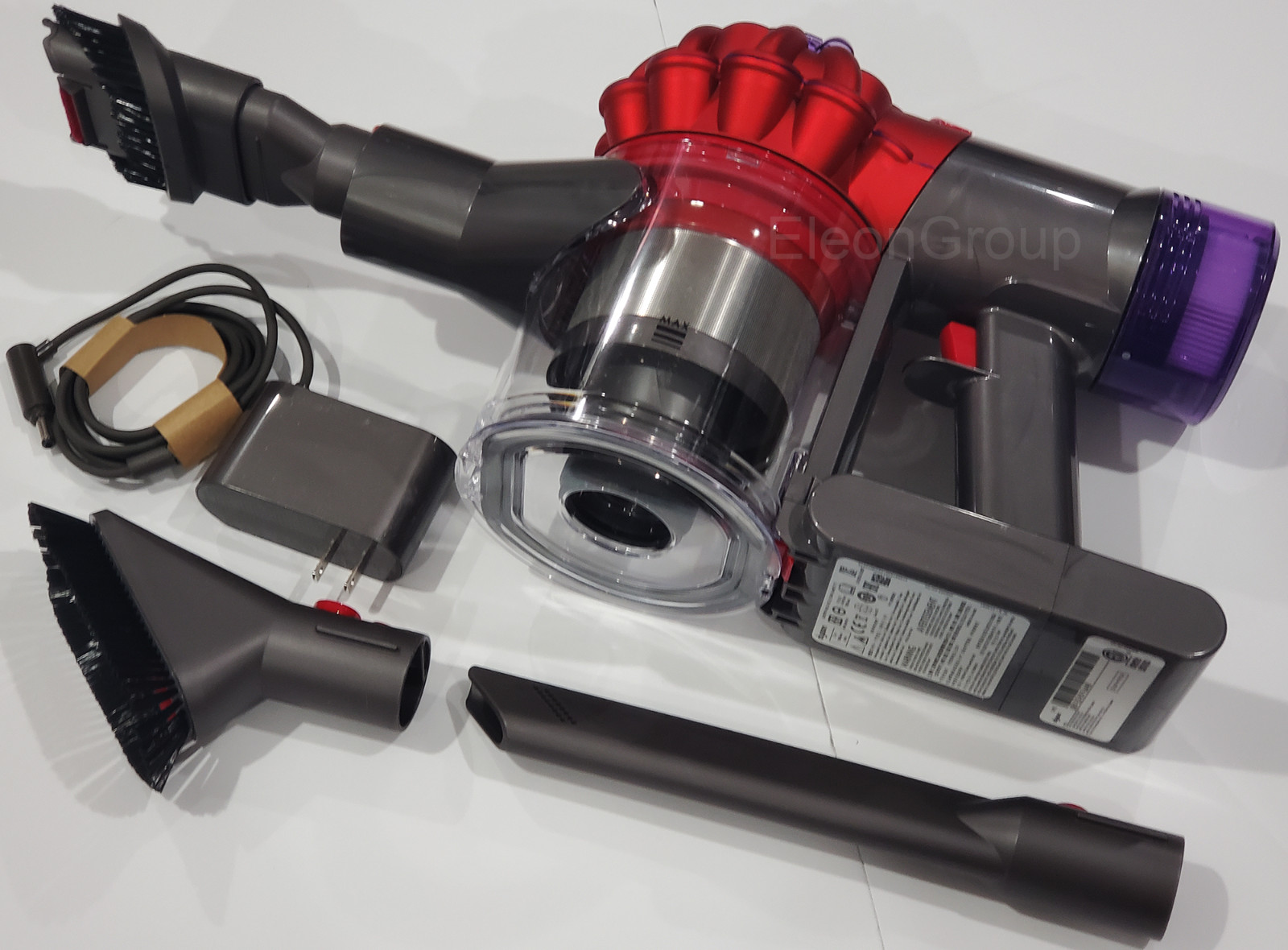 NEW Dyson V8 SV25 Truck + Car +Boat HEPA Cordless Handheld Vacuum Cleaner
