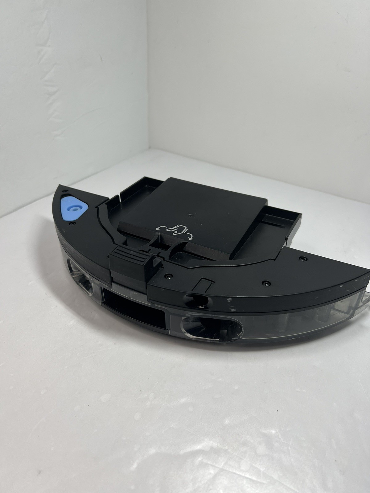 Shark PowerDetect NeverTouch Pro Robot Vac Replacement Dust Bin Only – Used